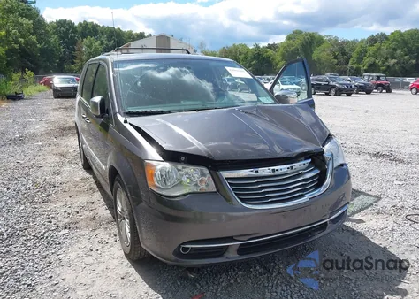 2015 Chrysler Town & Country Touring-L z USA, uszkodzony, nr VIN 2C4RC1CGXFR531833